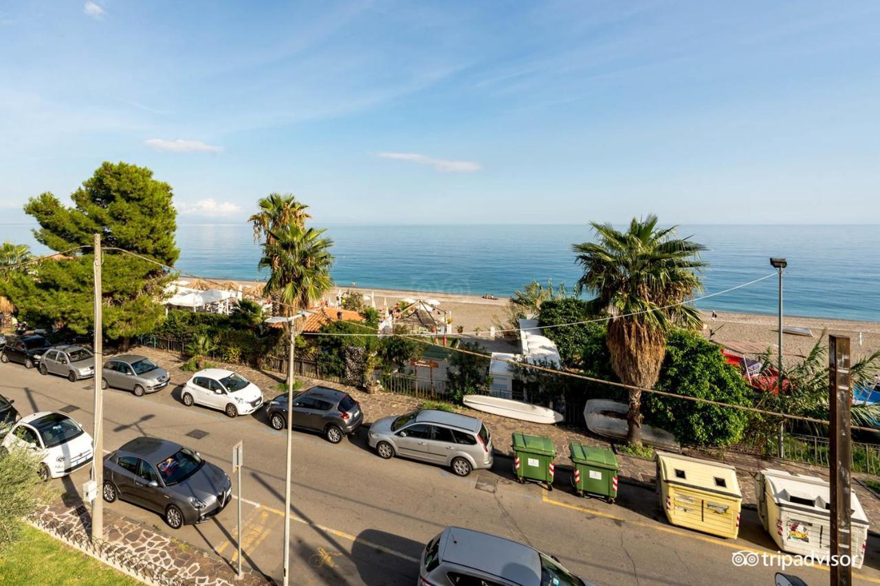 Taormina Hotel Calipso มาซเซโอ ภายนอก รูปภาพ