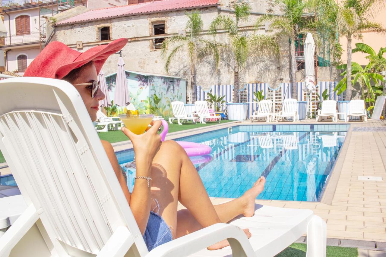 Taormina Hotel Calipso มาซเซโอ ภายนอก รูปภาพ