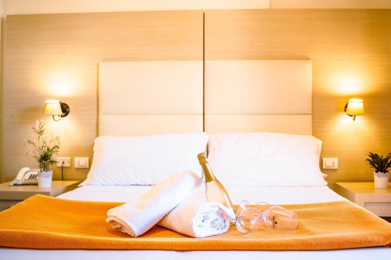 Taormina Hotel Calipso มาซเซโอ ภายนอก รูปภาพ