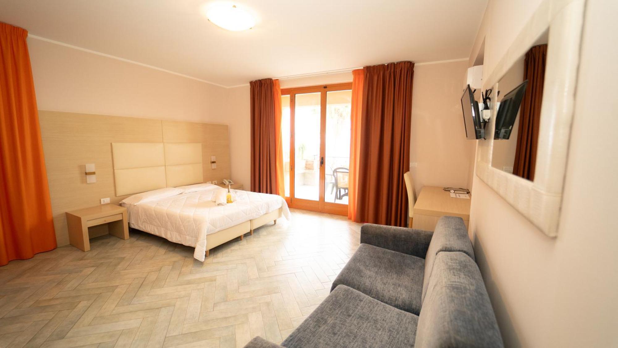 Taormina Hotel Calipso มาซเซโอ ภายนอก รูปภาพ